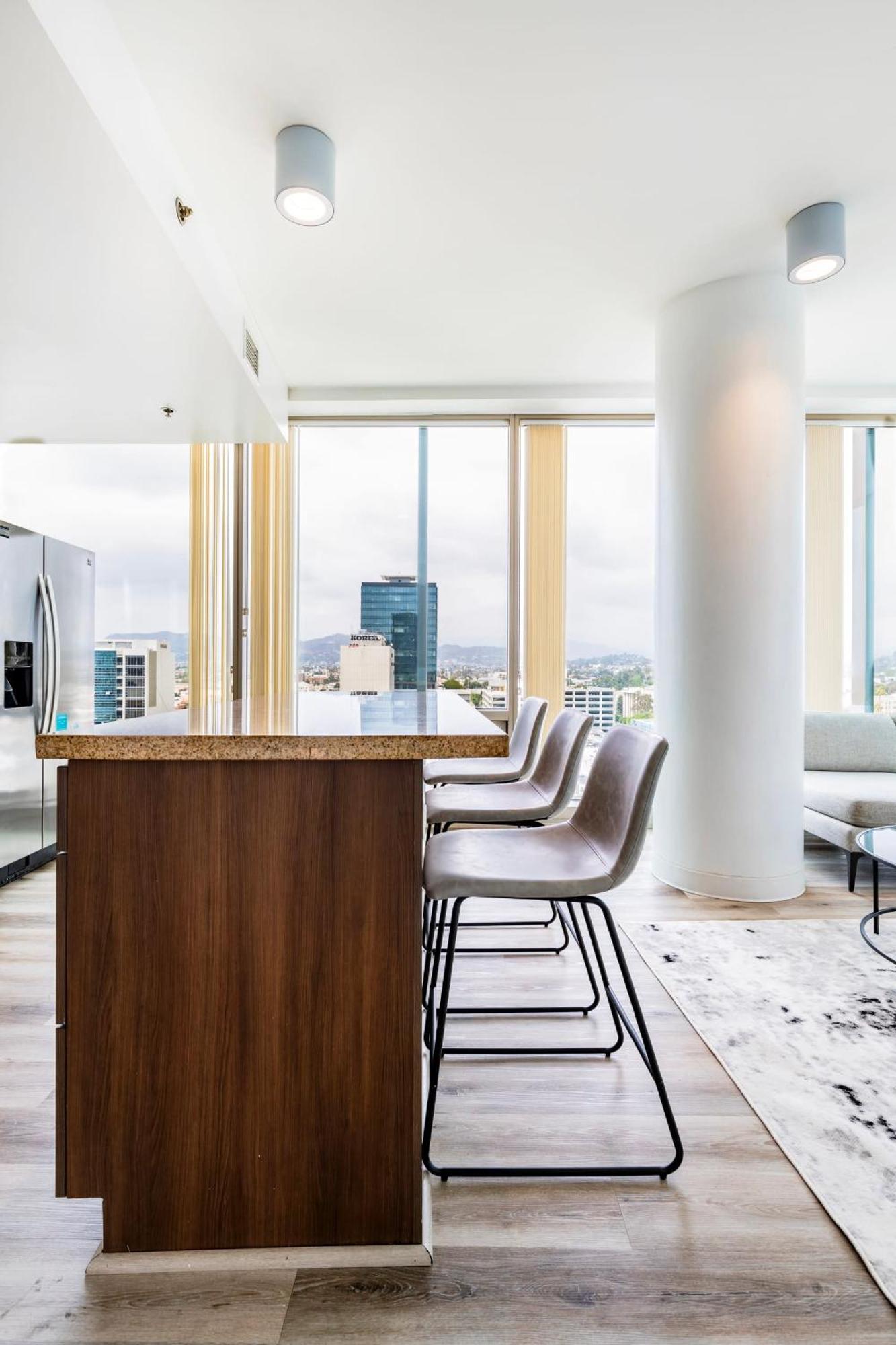 2br Luxury Highrise Retreat Vt